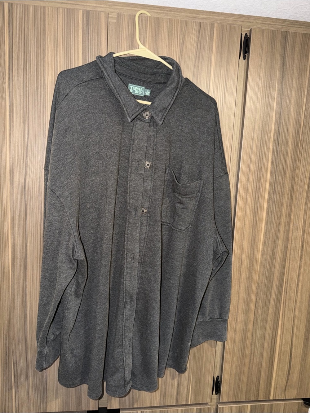 Terra & Sky women’s Dark Charcoal Button-Down Shirt